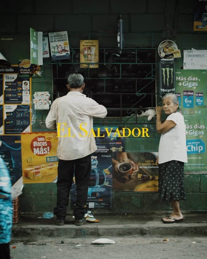 フィリッペ・トレドのインスタグラム：「EL SALVADOR 🇸🇻 2k23 OUT NOW / vídeo de el salvador está online  link in bio / link na bio」