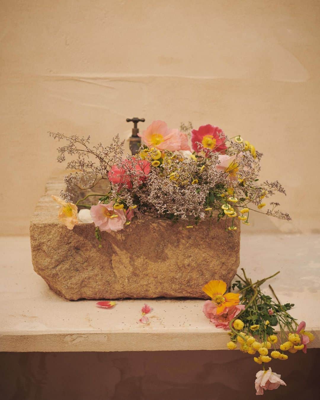 SPELLのインスタグラム：「Good morning Flora ~ arriving 10am AEST 🌸」