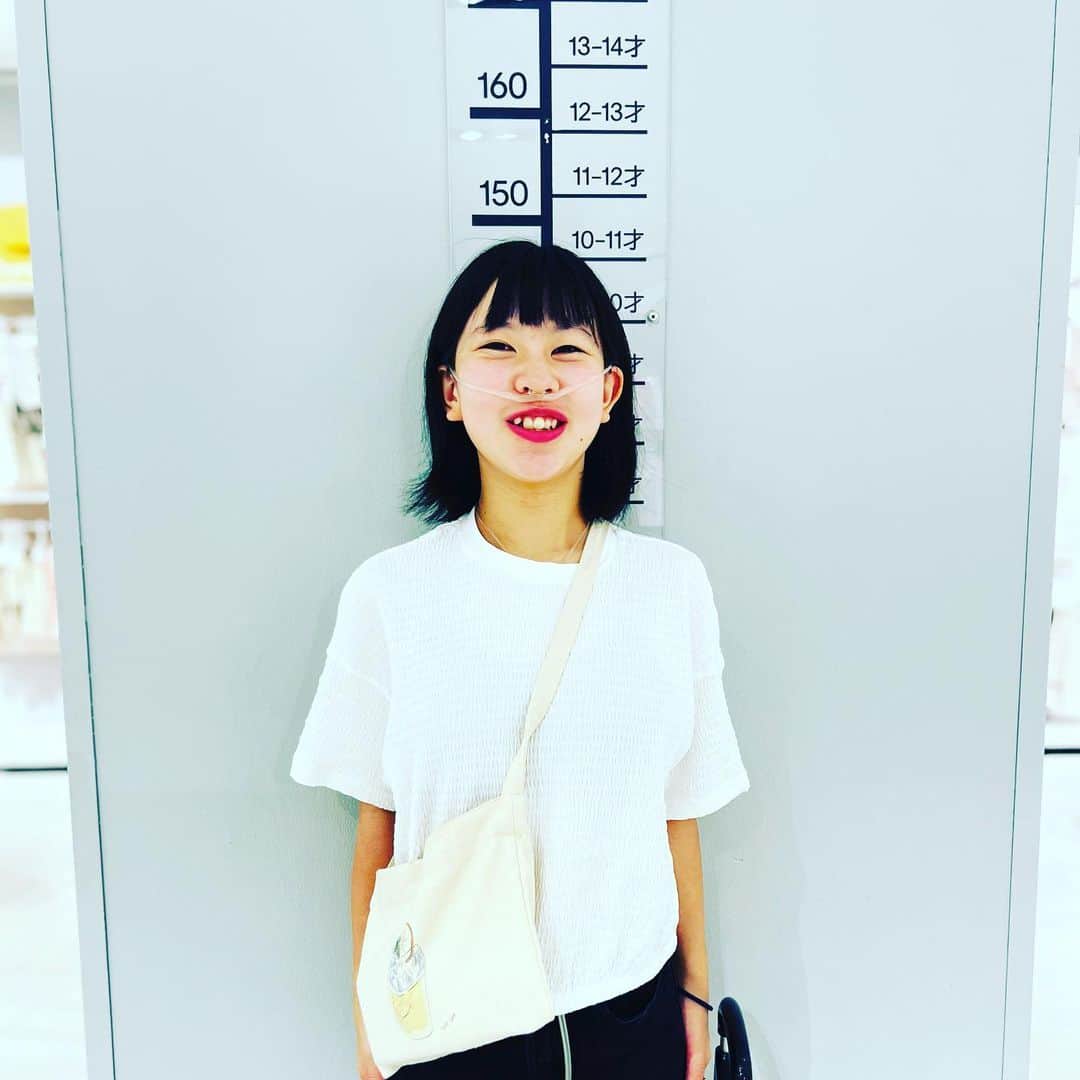 yukiさんのインスタグラム写真 - (yukiInstagram)「おはようございます。  もっと大きくなって と もう大きくならないで。の狭間  #身長測定  #たくさん食べて寝て遊んで笑う #hmで身長はかる」7月14日 7時25分 - milkayuki