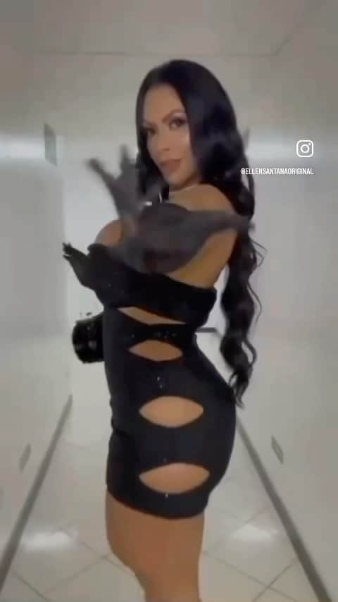 のインスタグラム：「Ainda sobre o Baile do @laellyomesquita  Produção  no @the_bloggers_studio  Make 💄 @alvarogabrielmakeup  Hair 🙆🏻‍♀️ @enockssoares  Vestido 👗  @lojabeinar」