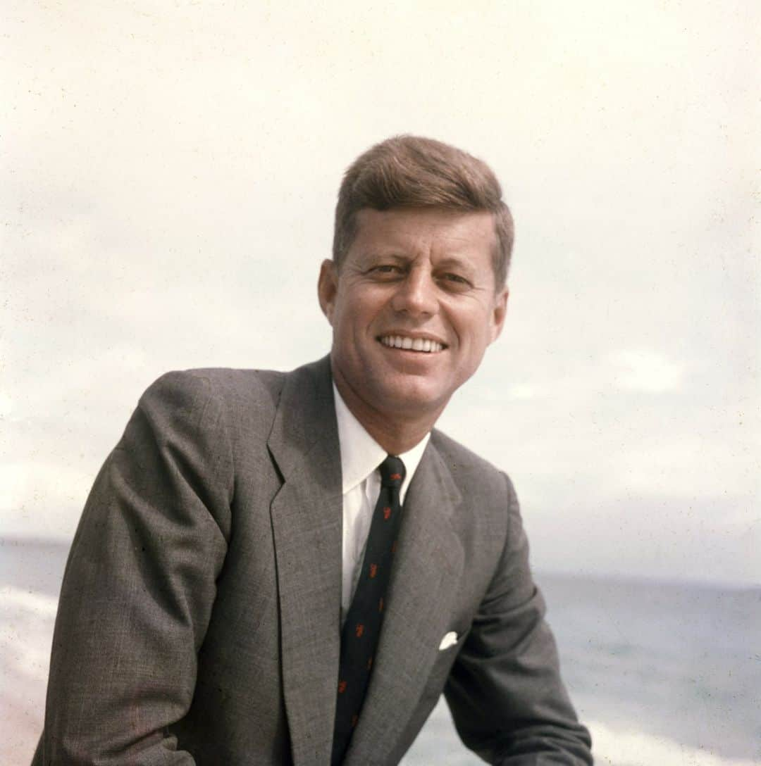 lifeさんのインスタグラム写真 - (lifeInstagram)「On this day in history - July 13, 1960. Senator John F. Kennedy of Massachusetts is nominated for the presidency by the Democratic Party Convention.   On November 8, four short months later, Kennedy would go on to win 49.7% of the popular vote in one of the closest presidential elections in U.S. history!  (📷 Hank Walker, 1957/LIFE Picture Collection)   #LIFEMagazine #LIFEArchive #HankWalker #1960s #JFK #JohnFKennedy #President #Government #USPolitics」7月14日 0時31分 - life