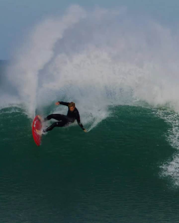 ジョン・ジョン・フローレンスのインスタグラム：「We love surfing @nathan_florence」
