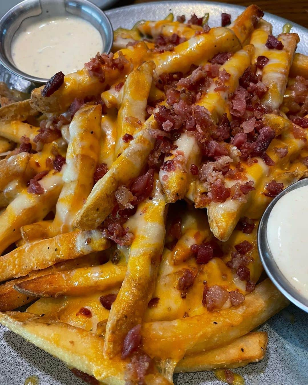 Outback Steakhouseさんのインスタグラム写真 - (Outback SteakhouseInstagram)「POV: This social media manager’s camera roll right now, on #NationalFrenchFryDay 📸🥹 Aussie Cheese Fries just don’t have a bad angle.」7月14日 0時45分 - outback