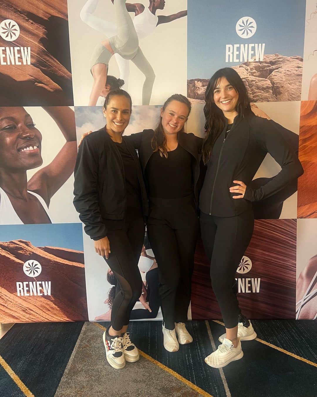 マライア・ベルのインスタグラム：「I had such a fun time at the @athleta renew summit with some of my super inspiring power of she collective family!!!💖 @monicaace93 @bren_hucks  Forever grateful to be a part of such an empowering company. PS- Athleta is a B Corp company and if you don’t know what that is, definitely look it up😊」
