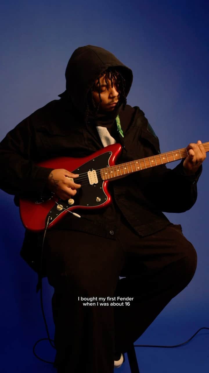 Fender Guitarのインスタグラム：「@jeandawsn may regret this purchase (which just so happens to watch him while he sleeps) but he’ll never regret picking up a guitar. Learn more about the Player Jazzmaster at the link in bio.」