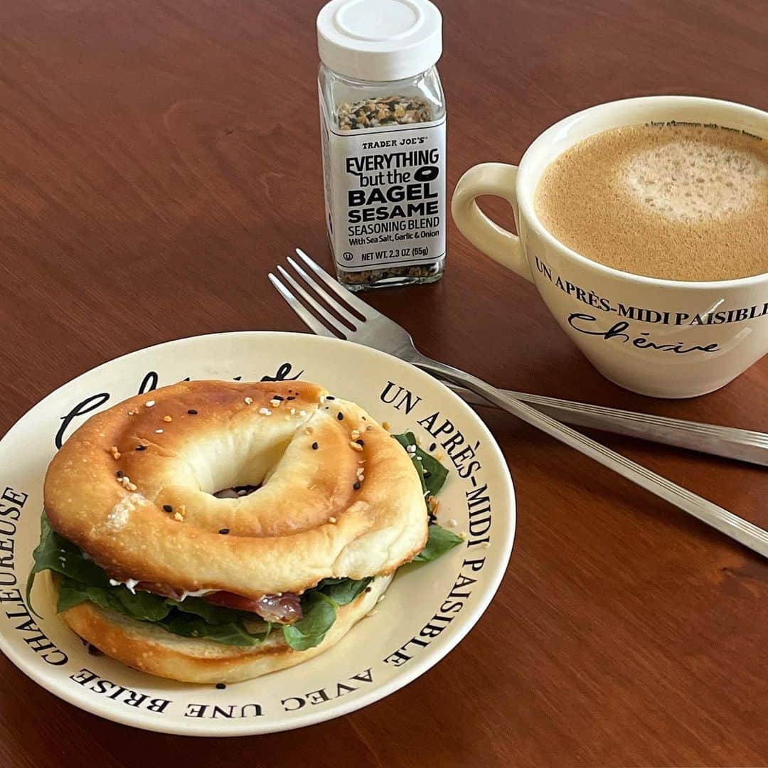 ウォン・ジナさんのインスタグラム写真 - (ウォン・ジナInstagram)「그래놀라도 만들고, 토마토수프도 만들고 요즘도 열심히 집밥🍳」7月14日 1時06分 - j0i3n2a9