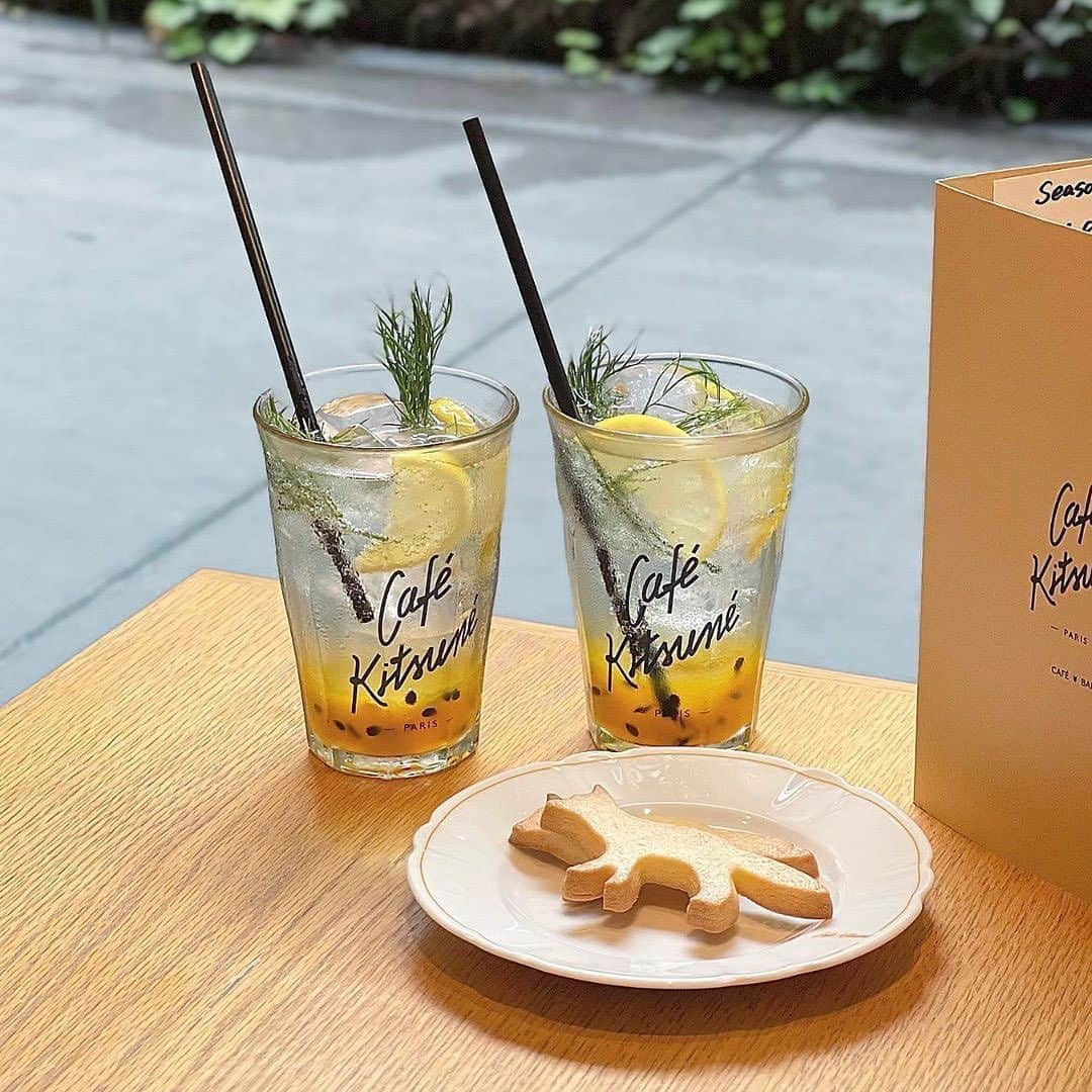 Café Kitsuné Parisさんのインスタグラム写真 - (Café Kitsuné ParisInstagram)「Summer starts here 🍦 Head up to #CafeKitsuneShinPuhKan this weekend for a fresh taste of our summer menu, full of colours and flavours 💛 - 👉 Café Kitsuné ShinPuhKan⁠⁠⁠⁠ #106 ShinPuhKan 586-2 Sagarubanocho Aneyakoji⁠⁠⁠⁠ Karasumadori, Nakagyo-ku, Kyoto City 6048172⁠⁠⁠⁠ Monday-Sunday: 11am-8pm⁠⁠  #CafeKitsune #CK #KyotoCafe」7月14日 17時00分 - cafekitsune