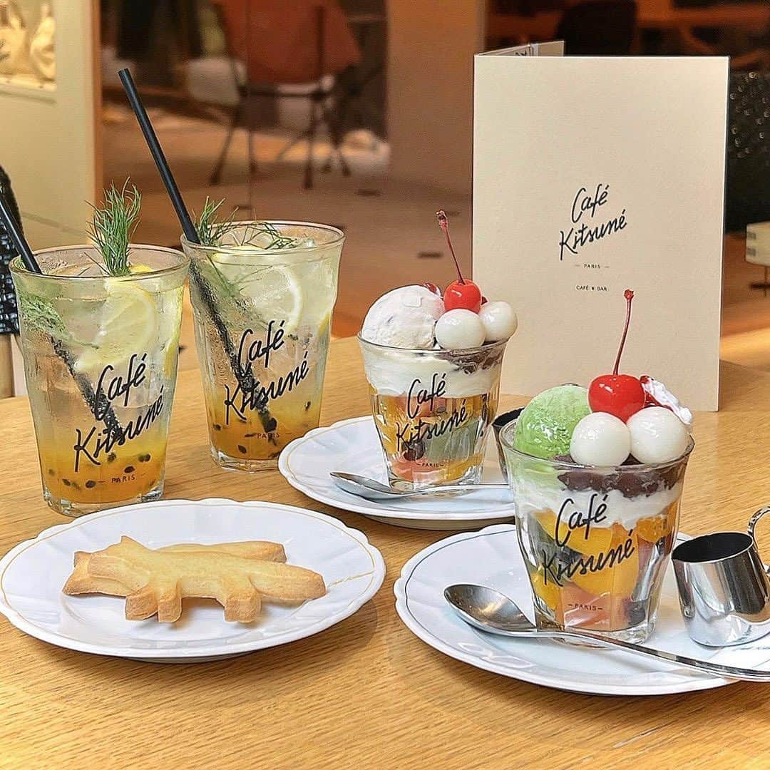 Café Kitsuné Parisさんのインスタグラム写真 - (Café Kitsuné ParisInstagram)「Summer starts here 🍦 Head up to #CafeKitsuneShinPuhKan this weekend for a fresh taste of our summer menu, full of colours and flavours 💛 - 👉 Café Kitsuné ShinPuhKan⁠⁠⁠⁠ #106 ShinPuhKan 586-2 Sagarubanocho Aneyakoji⁠⁠⁠⁠ Karasumadori, Nakagyo-ku, Kyoto City 6048172⁠⁠⁠⁠ Monday-Sunday: 11am-8pm⁠⁠  #CafeKitsune #CK #KyotoCafe」7月14日 17時00分 - cafekitsune