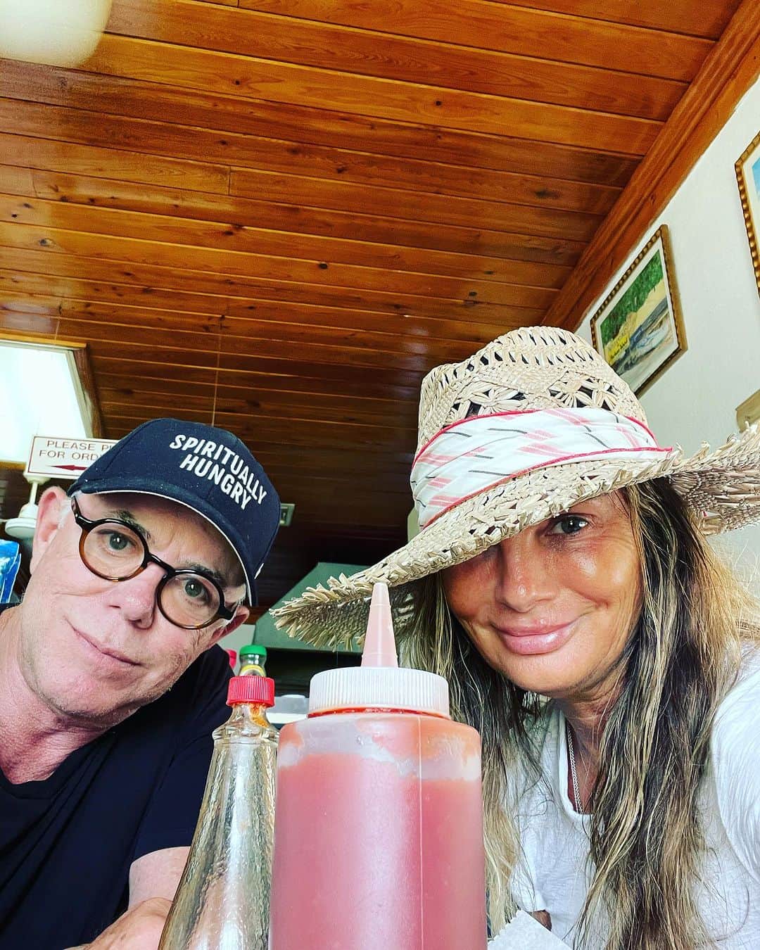 ガブリエル・アンウォーのインスタグラム：「Heading home Bahamian style. @shareefmalnik」