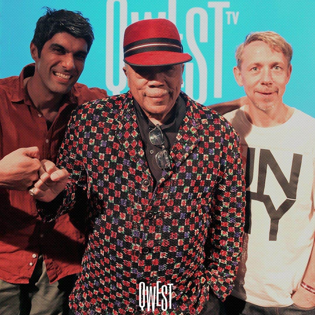 クインシー・ジョーンズのインスタグラム：「6 years ago, at the Montreux Jazz Festival, we announced the birth of Qwest TV with our co-founder Quincy Jones and our dear friend @gillespeterson ! We're now present in over 70 countries thanks to our SVOD platform and our 24/7 linear channel watched by over 10 million unique viewers every month!   Thank you all for this journey, which has enabled us to shine the spotlight on incredible music from all over the world. . . . . #blackmusic #music #lovemusic #soulmusic #reggae #jazz #jazzmusic」