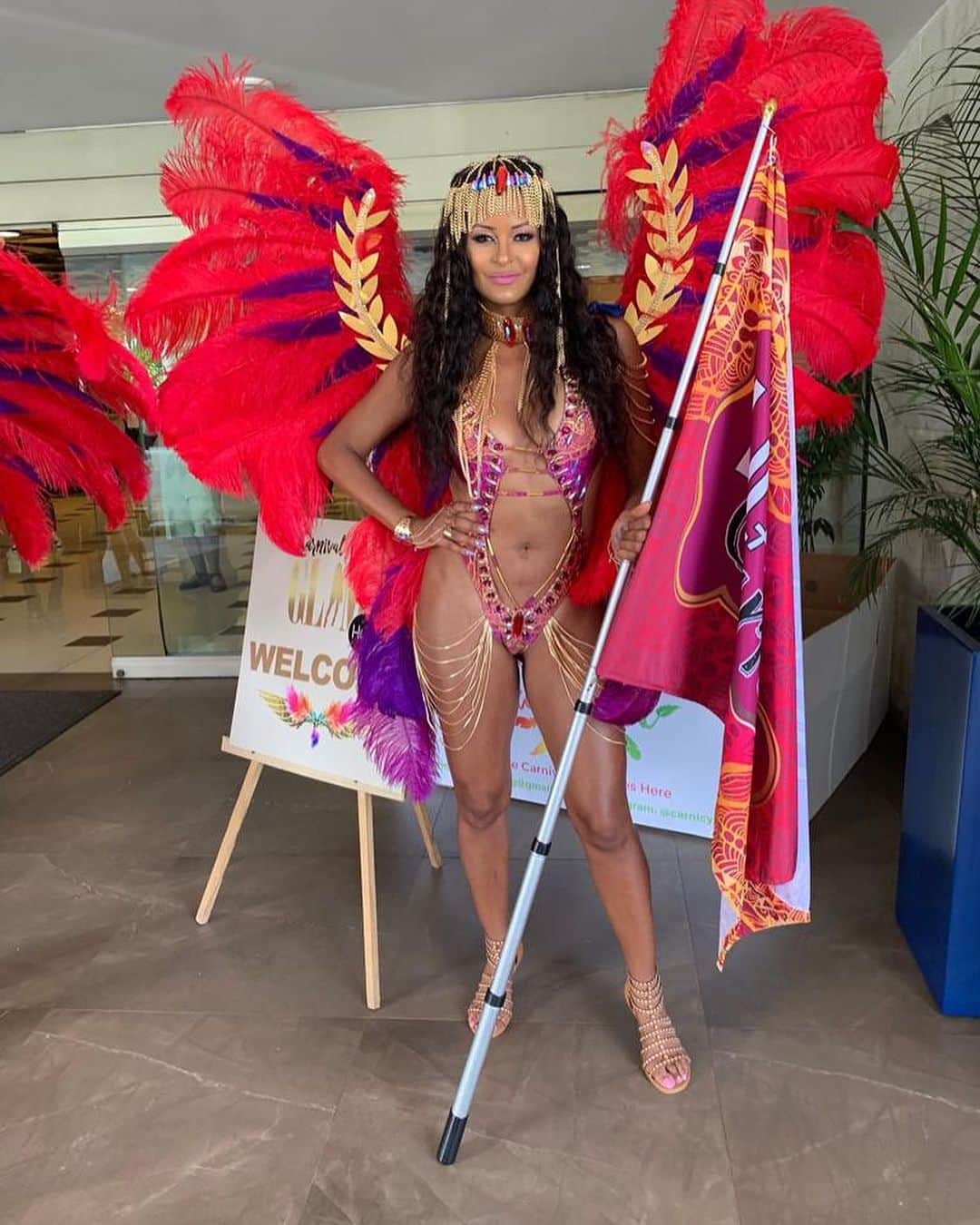 クラウディア・ジョーダンのインスタグラム：「A few more days til Saint Lucia Carnival!! This was my outfit from 2019 Carnival in Jamaica.’I cant wait to share what THIS next costume looks like!!」