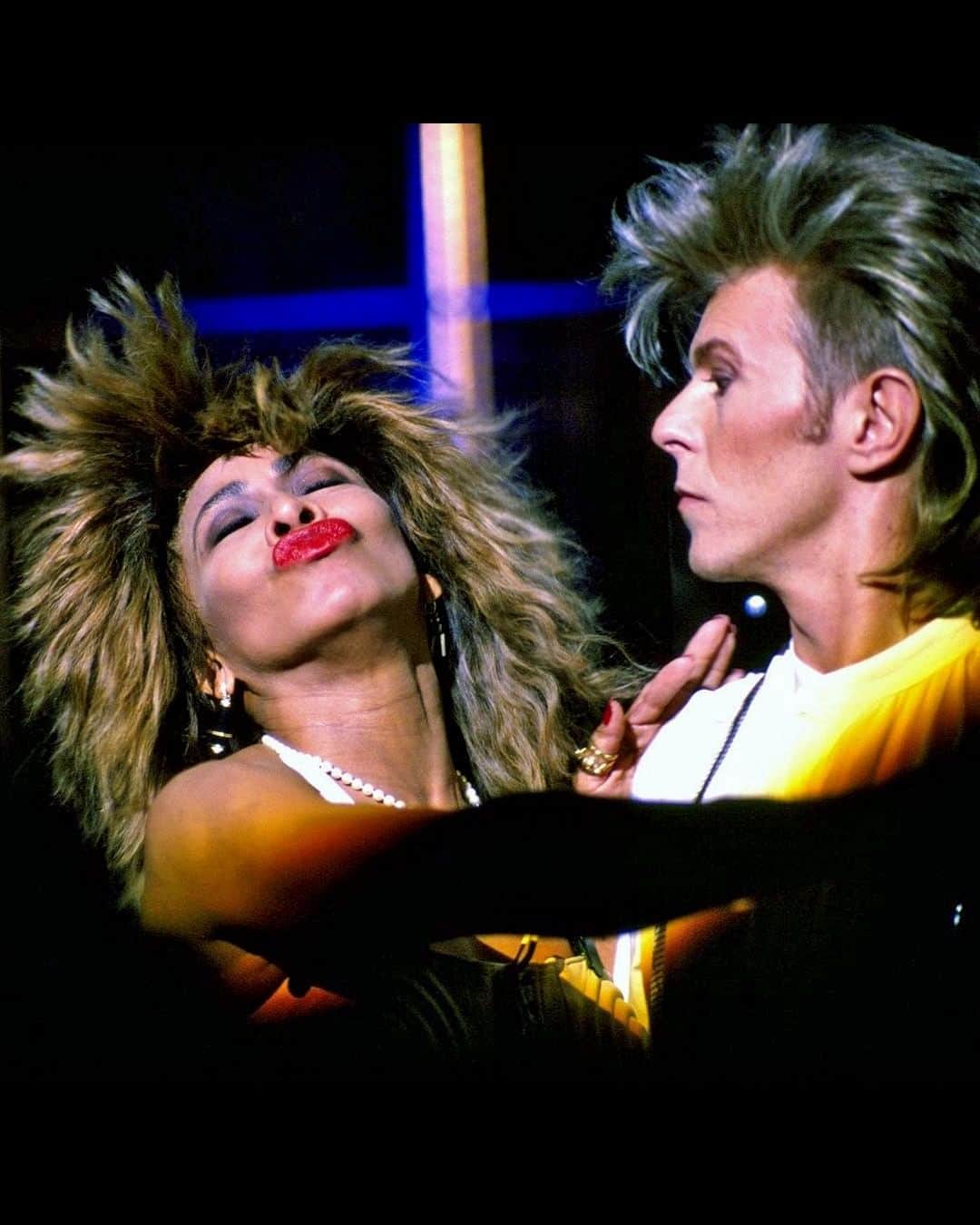 デヴィッド・ボウイのインスタグラム：「WHAT’S THE LINK?  “Way back in time, Someone said try some...”   Just for fun, aside from the fact that they are all of David Bowie (and Tina Turner in the first instance), what is it that links the five images we’ve selected here? (No cheating if you saw yesterday’s FB post)  We could have included more, but we’ll save those for another time.   Apologies for the poor image quality of some of these. A low-resolution video was the only source of some of them that we could find.  #BowieLinks」