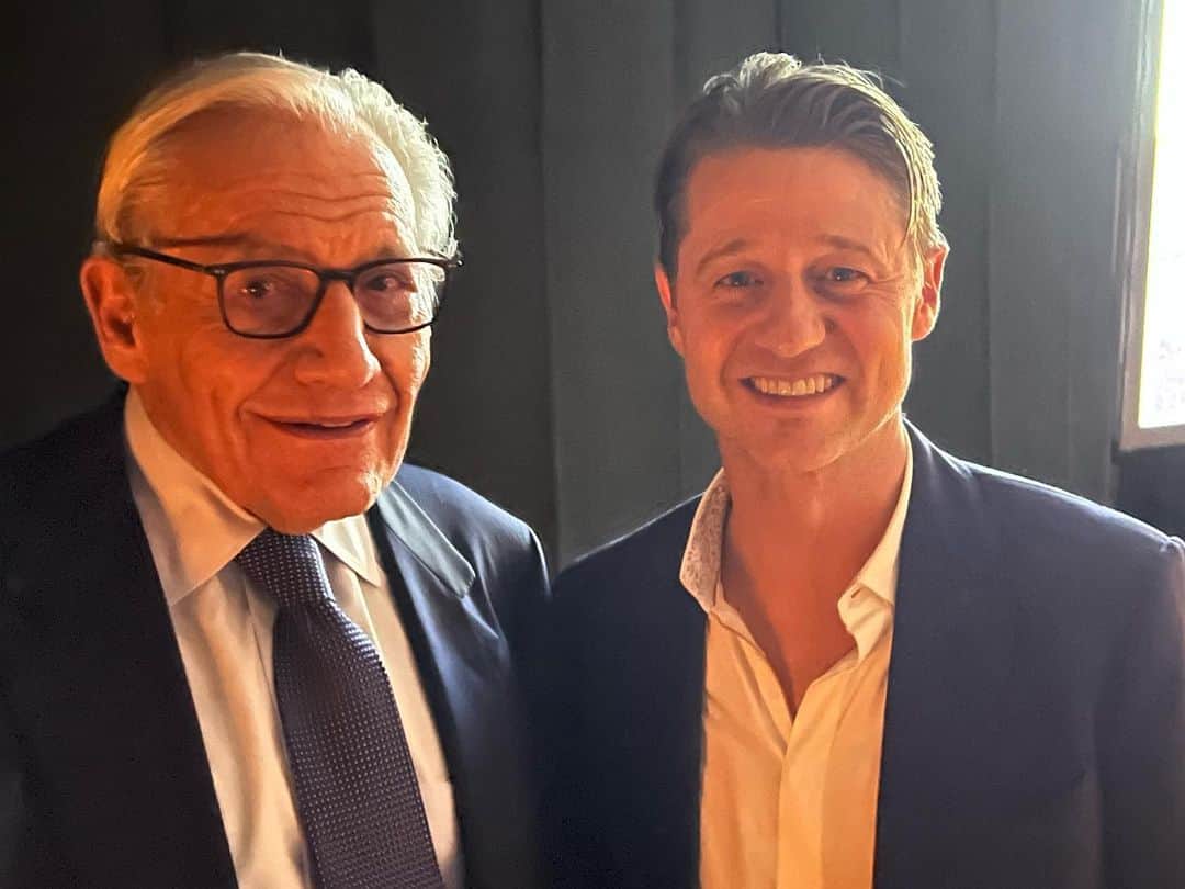 ベンジャミン・マッケンジーのインスタグラム：「It’s a rare thing in life when you get to meet one of your heroes. (Photo credit: @costareports )」