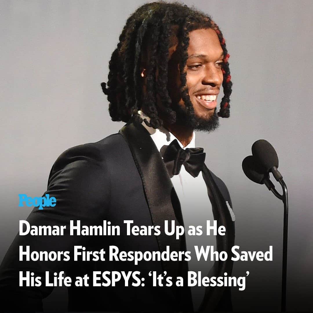 People Magazineさんのインスタグラム写真 - (People MagazineInstagram)「Damar Hamlin is giving the spotlight to those who helped save his life. ❤️ The Buffalo Bills safety got emotional on stage at the #ESPYs as he honored the first responders who helped save his life after his cardiac arrest during a January game.  “What I've taken away from what happened to me six and a half months ago, is that any of us at any given time are capable of doing something that's incredible, in saving a life and living a life in service to others," he said. "It’s a blessing. It’s a responsibility. And it's the very reason why you’re hearing my voice right now. Anyone could be a hero. These are mine." Read the full story at the link in our bio. | 📷: Gilbert Flores/Variety via Getty」7月14日 2時28分 - people