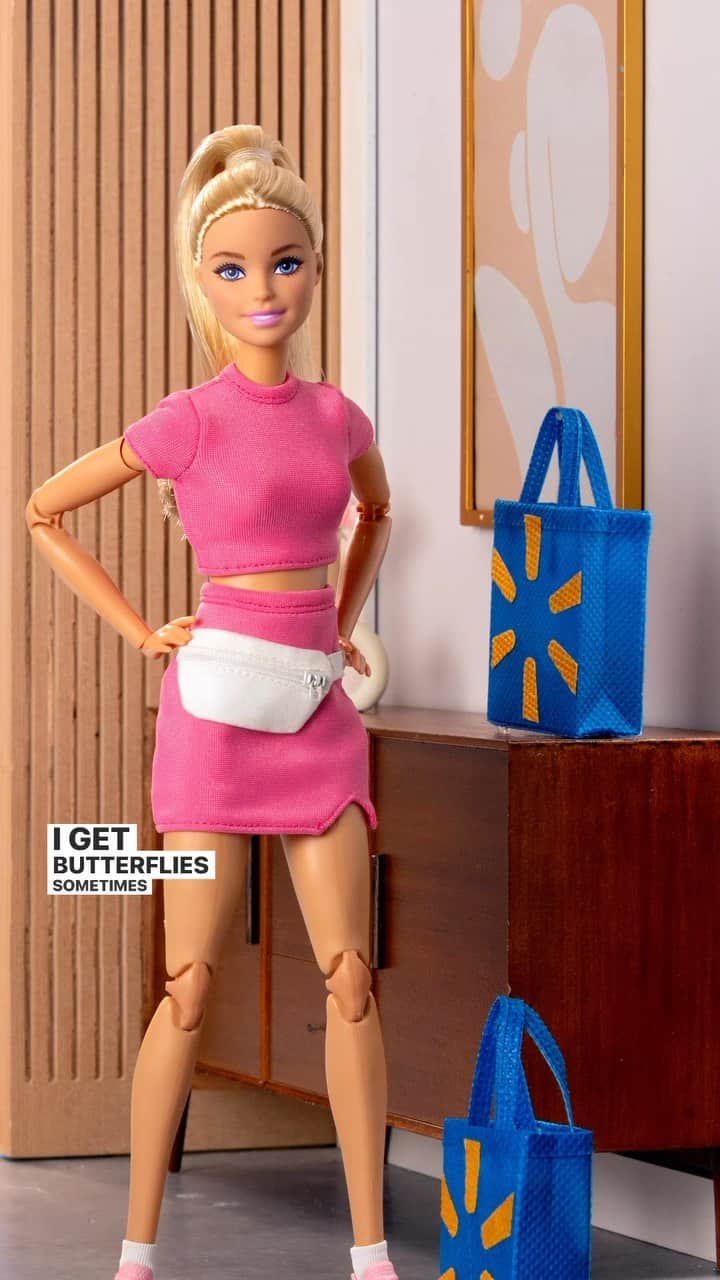 バービーのインスタグラム：「From the pickleball court to the pink carpet, I’m ready for it all with #Walmart!  💖 #Barbie」