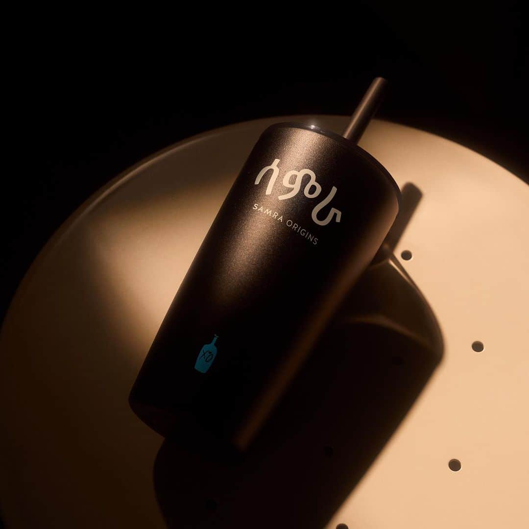 Blue Bottle Coffeeのインスタグラム：「Make a statement with exclusive Samra Origins drinkware—designed with Abel.  Enjoy your Samra Blend Vol. 1 even more with something special from our limited-supply collection, from a cold brew set for hot summer days to a travel tumbler to sip on the go.」