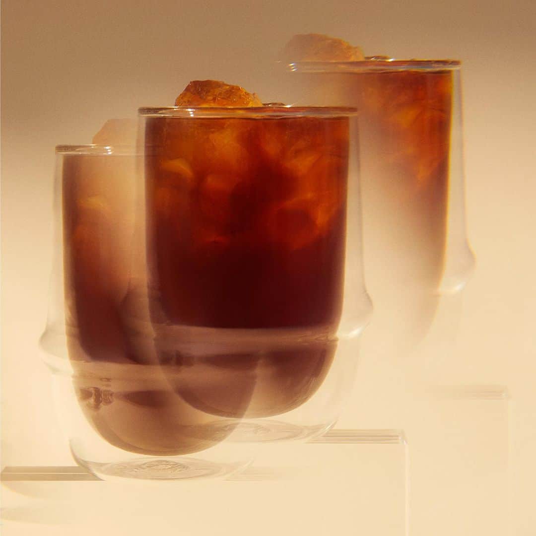 Blue Bottle Coffeeさんのインスタグラム写真 - (Blue Bottle CoffeeInstagram)「Blending is where our artistry takes shape. With the world’s best coffee as our medium and the cup as our canvas, we follow inspiration.  For this blend, we chose two Ethiopian coffees from METAD—one washed, one natural processed. We explored and experimented until the basic elements came together to create something beyond coffee—a feeling, a memory, a taste of home.」7月14日 3時12分 - bluebottle