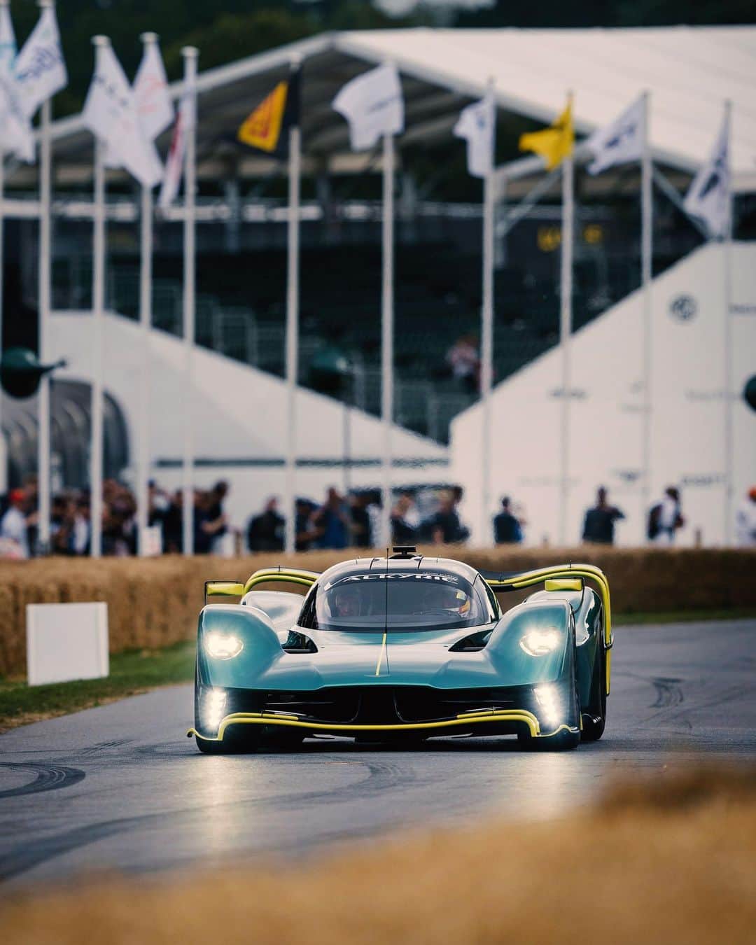 アストンマーチンのインスタグラム：「Goodwood Festival of Speed. Day one.  #AstonMartin #INTENSITYDRIVEN #FOS」