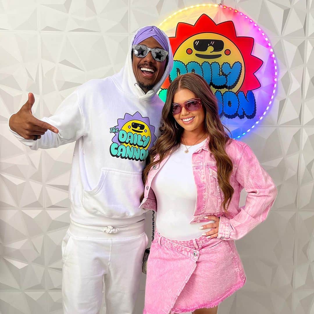 シャネル・ウエスト・コーストのインスタグラム：「Good times @dailycannonshow  w/ @nickcannon! Thank you for having me and always showin luv! 😁🙏🏼🙌🏼💕 Fave 1/2?」