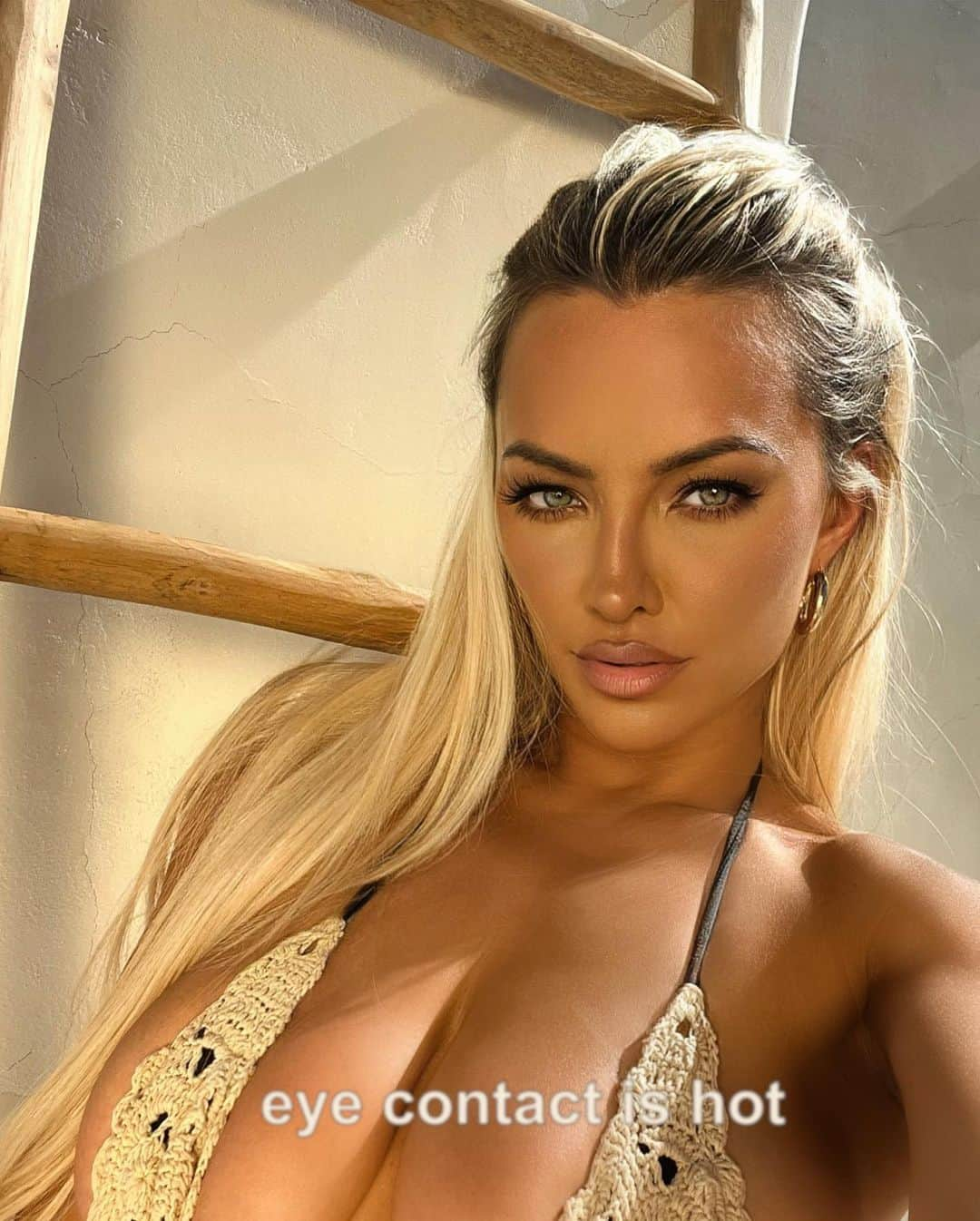 リンジー・ペラスさんのインスタグラム写真 - (リンジー・ペラスInstagram)「hi」7月14日 4時49分 - lindseypelas