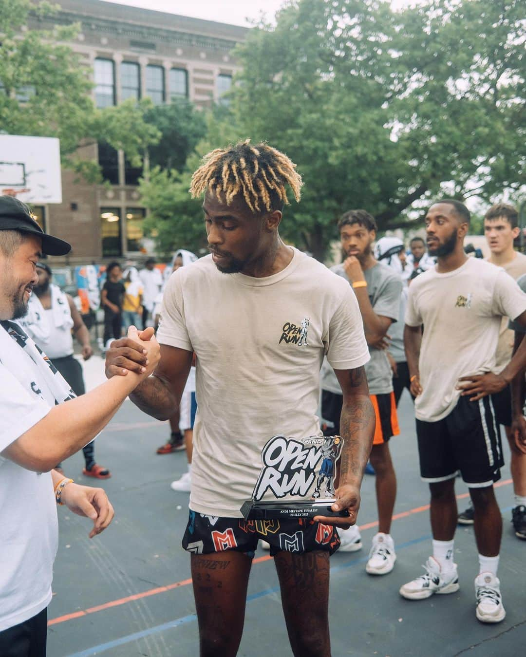 アンドワンさんのインスタグラム写真 - (アンドワンInstagram)「Philly brought the 🔥 on Sunday – shout out to all the ballers in their AND1 best💧We see you Chosen Ones 👀  See you in NYC on July 23 @kingdome!  #and1openruns #and1 #chosenone」7月14日 5時08分 - and1