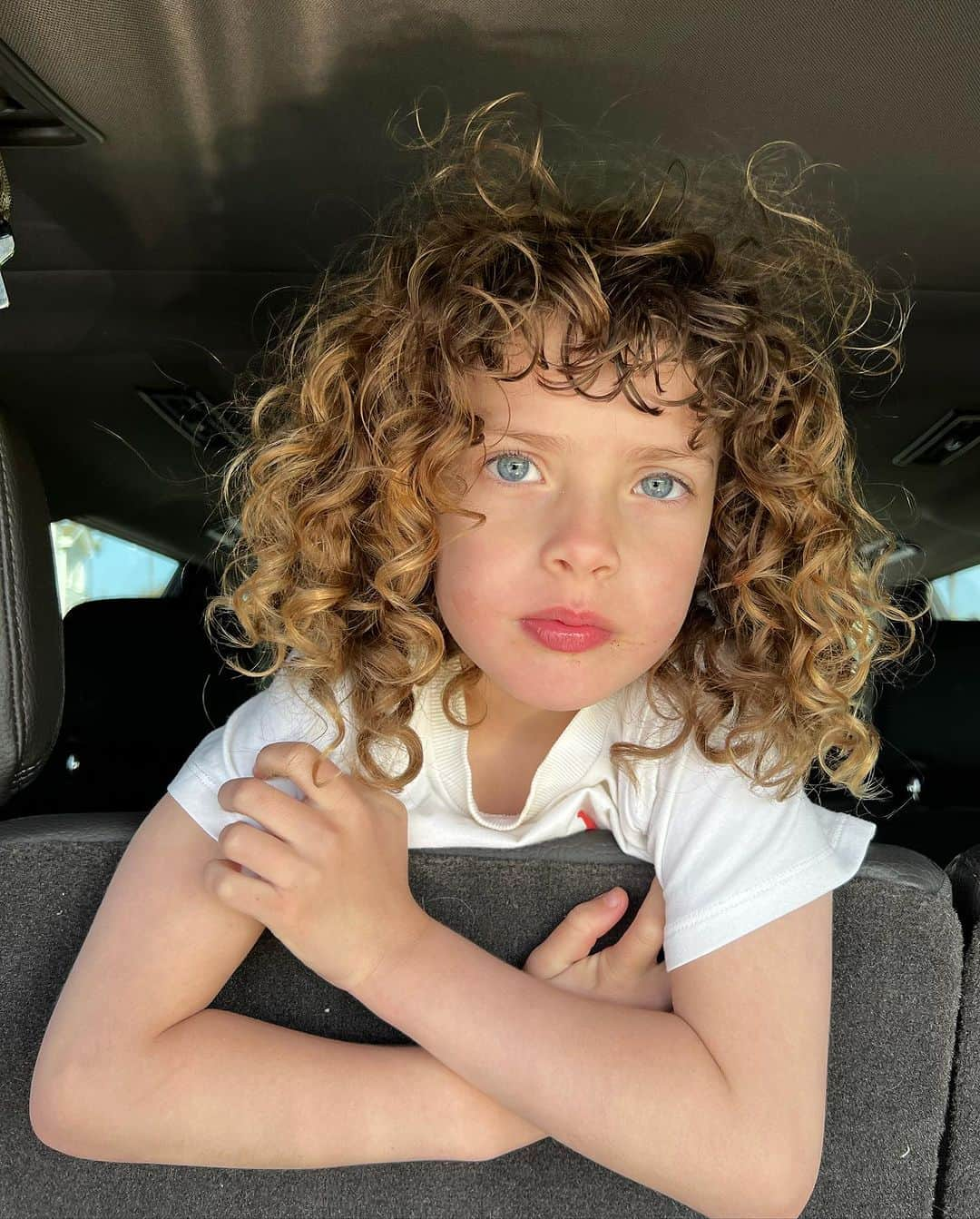 リヴ・タイラーさんのインスタグラム写真 - (リヴ・タイラーInstagram)「💗 Lula Rose 🌹  The evolution of these heavenly curls」7月14日 5時56分 - misslivalittle