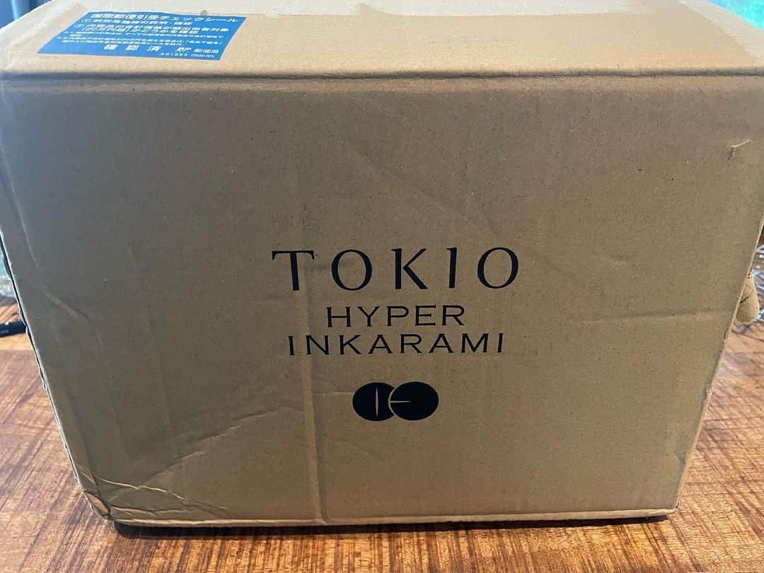 高木美帆さんのインスタグラム写真 - (高木美帆Instagram)「International delivery🚚  @tokio_inkarami からヘアケアセットが届きました。 液体物は重たいから、長期海外生活のときはできるだけ現地調達するのですが、 シャンプーは譲れなかったので、とてもありがたいです🙏  せっかくならチームメイトの方にもと、ギフトボックスもいただきました。 感謝🥲🍀  これで合宿後半戦も元気いっぱい頑張れるぞー！！  #tokioinkarami  #tokioインカラミ」7月14日 6時05分 - miho.t_ss