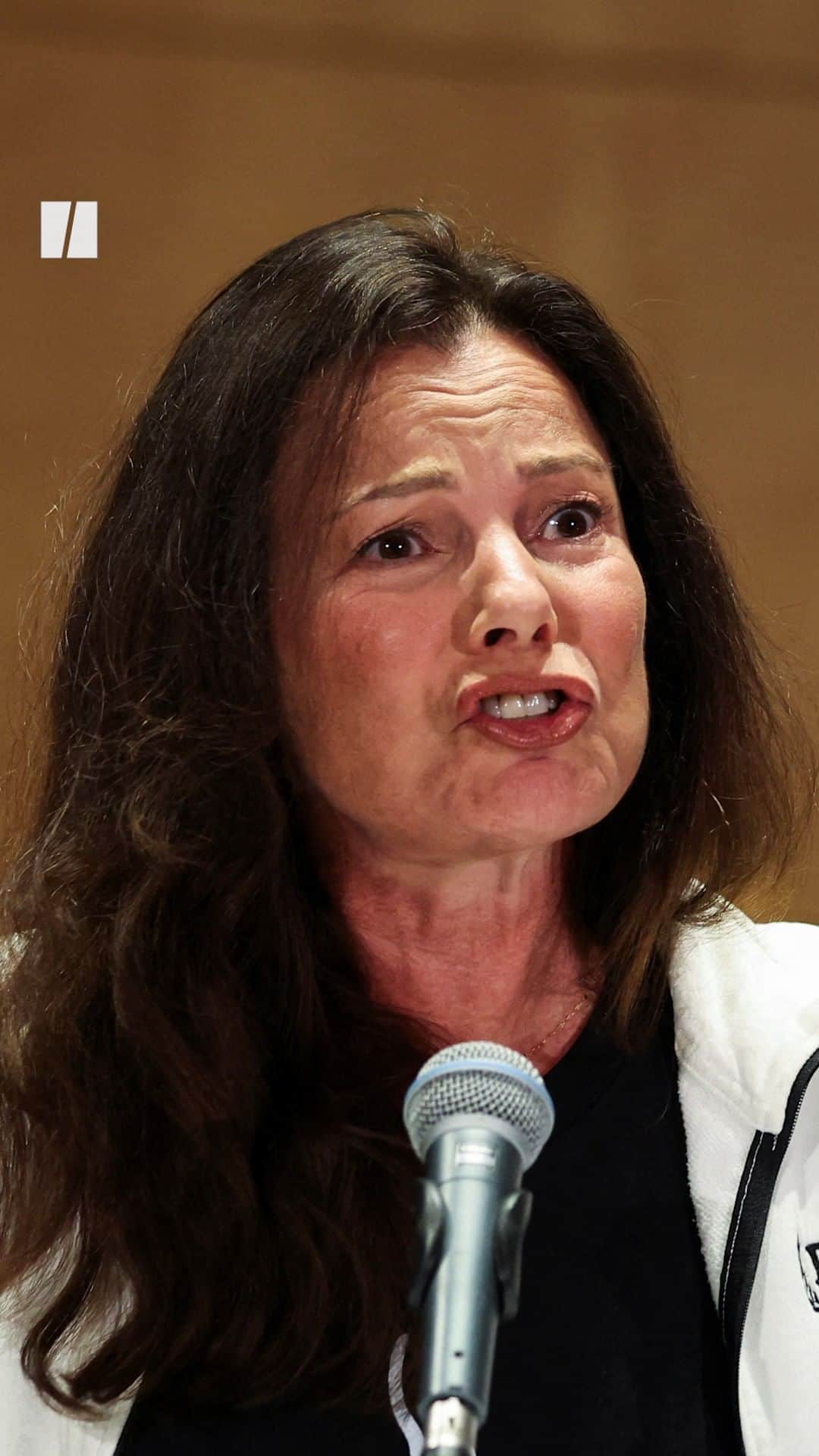 Huffington Postのインスタグラム：「Screen Actors Guild president Fran Drescher gave an impassioned speech after it was announced that actors would go on strike over unfair business practices in the TV and movie industry.」