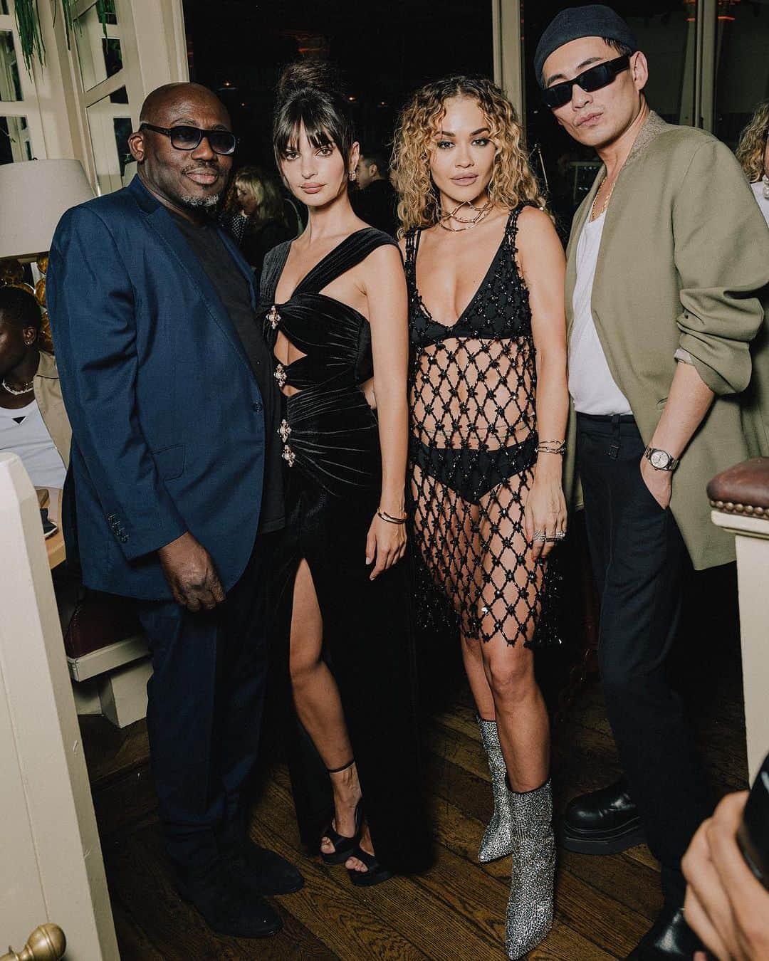 SELF PORTRAITさんのインスタグラム写真 - (SELF PORTRAITInstagram)「Han Chong and Edward Enninful OBE host their annual self-portrait x British Vogue Summer party in London tonight, together with Emily Ratajkowski.  Rita Ora joined to perform live exclusively during the party.  Photography by @rowben_」7月14日 6時36分 - mrselfportrait