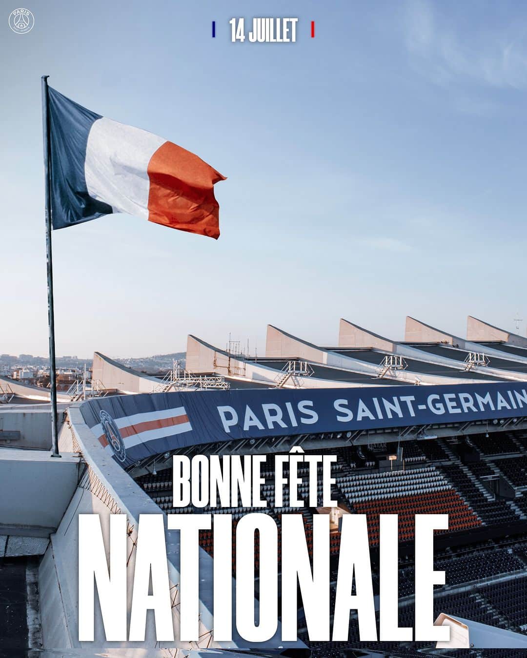 パリ・サンジェルマンFCさんのインスタグラム写真 - (パリ・サンジェルマンFCInstagram)「Une bonne #FêteNationale à toutes et à tous ! 🔵⚪️🔴 Happy #BastilleDay everybody! 🔵⚪️🔴  #14Juillet」7月14日 17時44分 - psg
