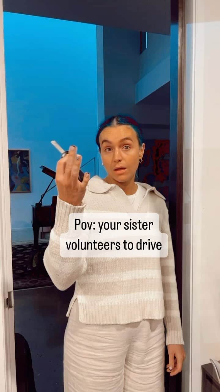 シェパードのインスタグラム：「Tag a bad driver…」