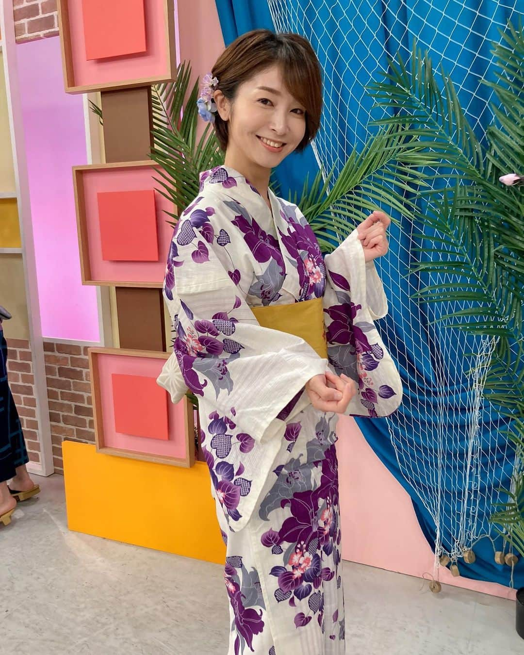 村田千弥のインスタグラム：「祇園祭一色で賑わう京都🫧  今日はスタジオメンバーも浴衣で祇園祭気分で。 中継は綾傘鉾から、お囃子や棒振り踊りの練習の様子まで見せていただきました🎭  この時期の京都、やっぱりいいなぁ。  先週はお休みをいただいて、今日もお聞きぐるしい声ではありましたが・・・ 疫病退散・病気平癒にあやかりたい💦」