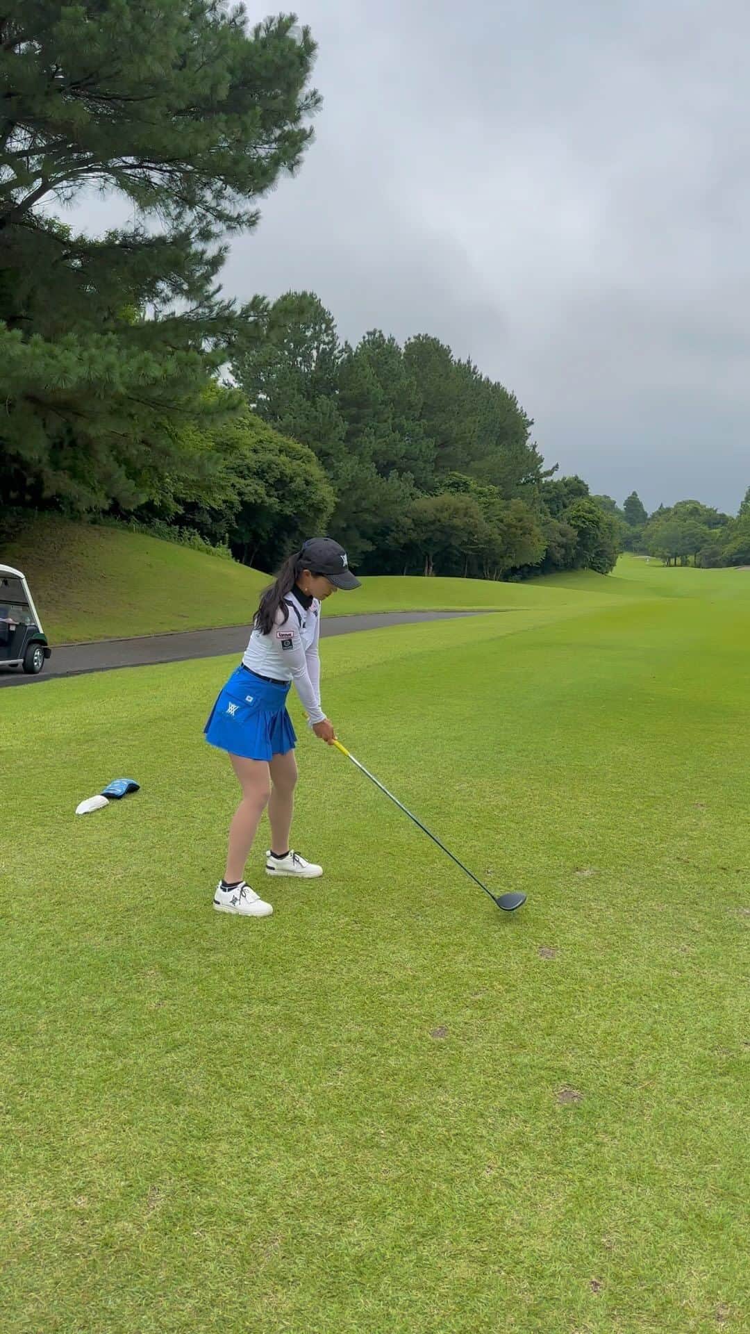 小澤美奈瀬のインスタグラム：「ドライバーショット🥰⛳️🌟 良いボールが打てました😘🩷  #ゴルフ #ドライバーショット #ゴルフスイング」