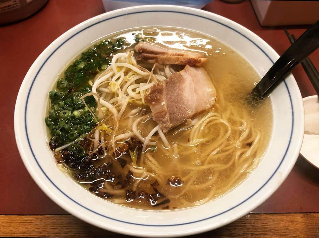 ホリエアツシさんのインスタグラム写真 - (ホリエアツシInstagram)「#鹿児島ラーメン という概念🍜 ラーメン一本勝負！ #ふくまん」7月14日 8時46分 - a.horie