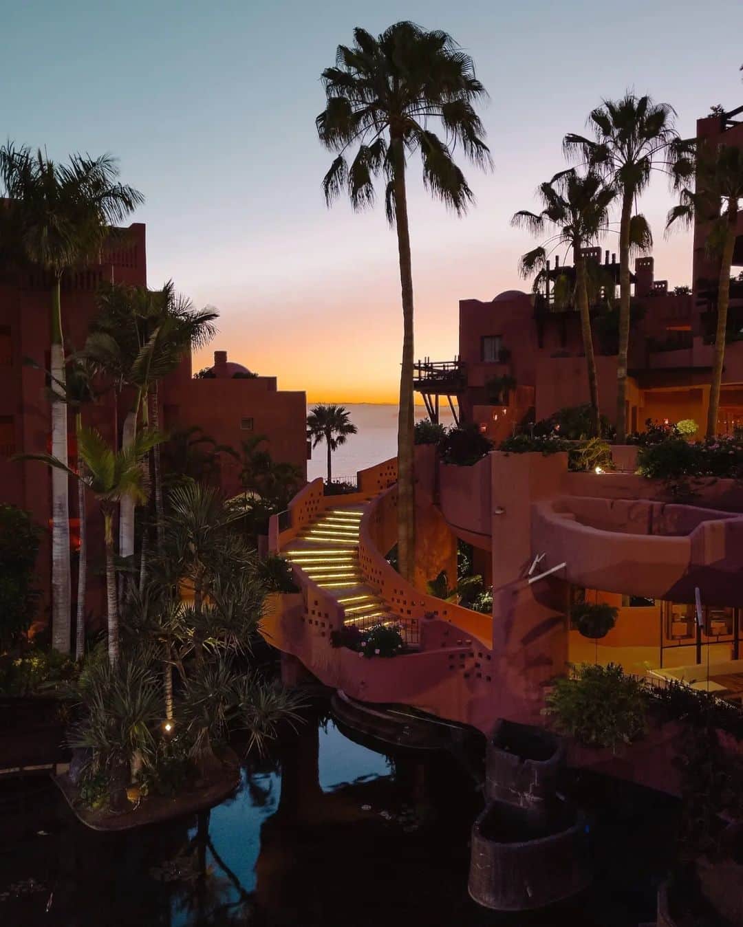 リッツ・カールトンさんのインスタグラム写真 - (リッツ・カールトンInstagram)「Explore new perspectives on an island paradise at The Ritz-Carlton Tenerife, #Abama.」7月14日 8時52分 - ritzcarlton