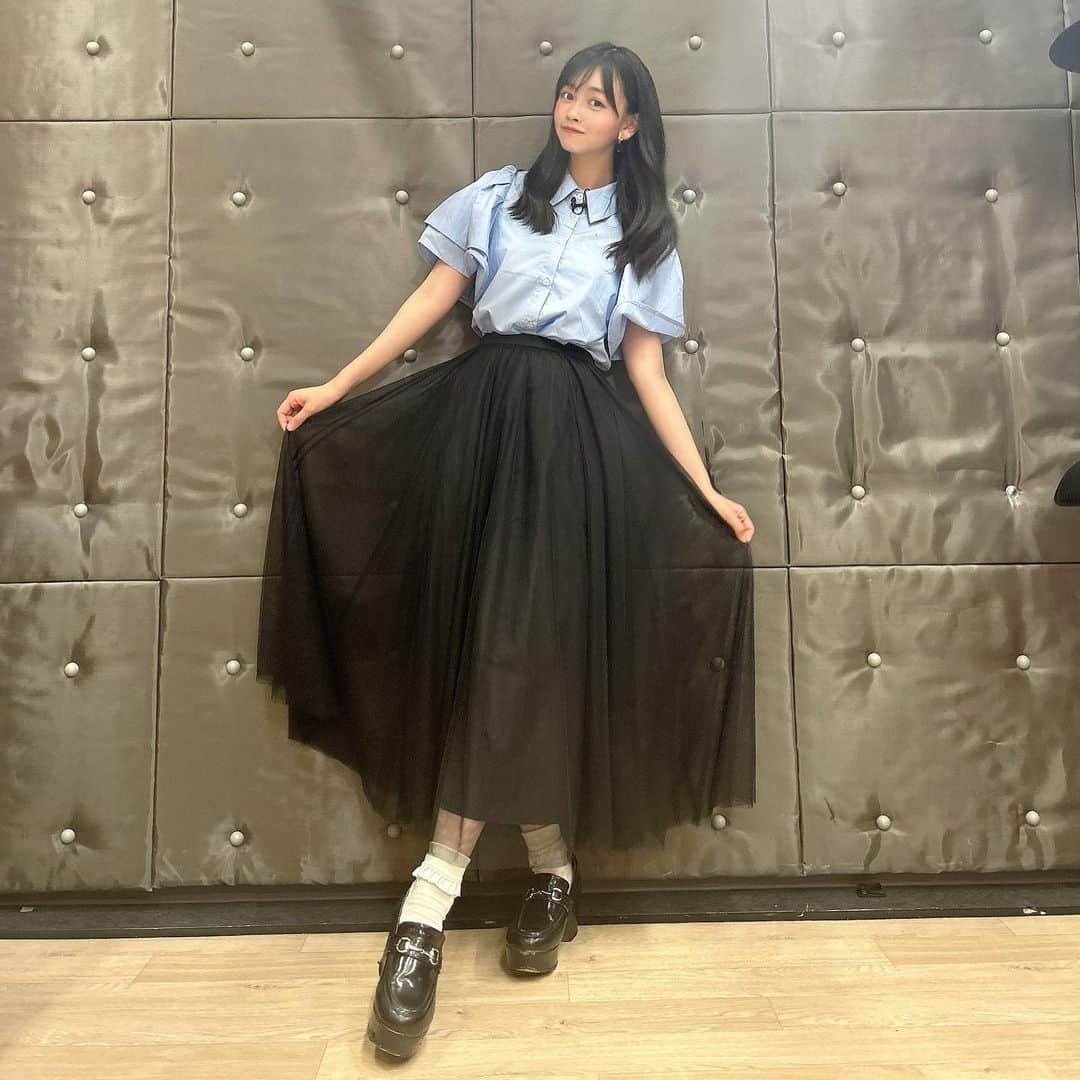 AIRIさんのインスタグラム写真 - (AIRIInstagram)「なつーー！！🌞🌴🌺✨  PiXMiX #アイドル #idol #偶像 #コーデ #ファッション #fashion #code  #summer #ブラウス  #渋谷 #学校  #ピンク #Pink #JAPAN #jk #ljk #kawaii #チェック #followme  #ピンク #pink #heart #ヘアアレ #大学生コーデ  #ストレート #ミディアム #ロングスカート #水色」7月14日 8時53分 - aylin200442