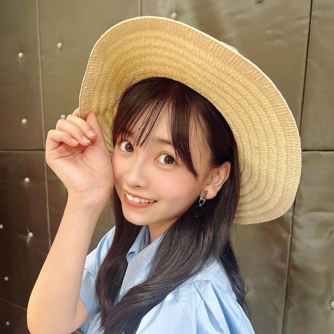 AIRIさんのインスタグラム写真 - (AIRIInstagram)「なつーー！！🌞🌴🌺✨  PiXMiX #アイドル #idol #偶像 #コーデ #ファッション #fashion #code  #summer #ブラウス  #渋谷 #学校  #ピンク #Pink #JAPAN #jk #ljk #kawaii #チェック #followme  #ピンク #pink #heart #ヘアアレ #大学生コーデ  #ストレート #ミディアム #ロングスカート #水色」7月14日 8時53分 - aylin200442