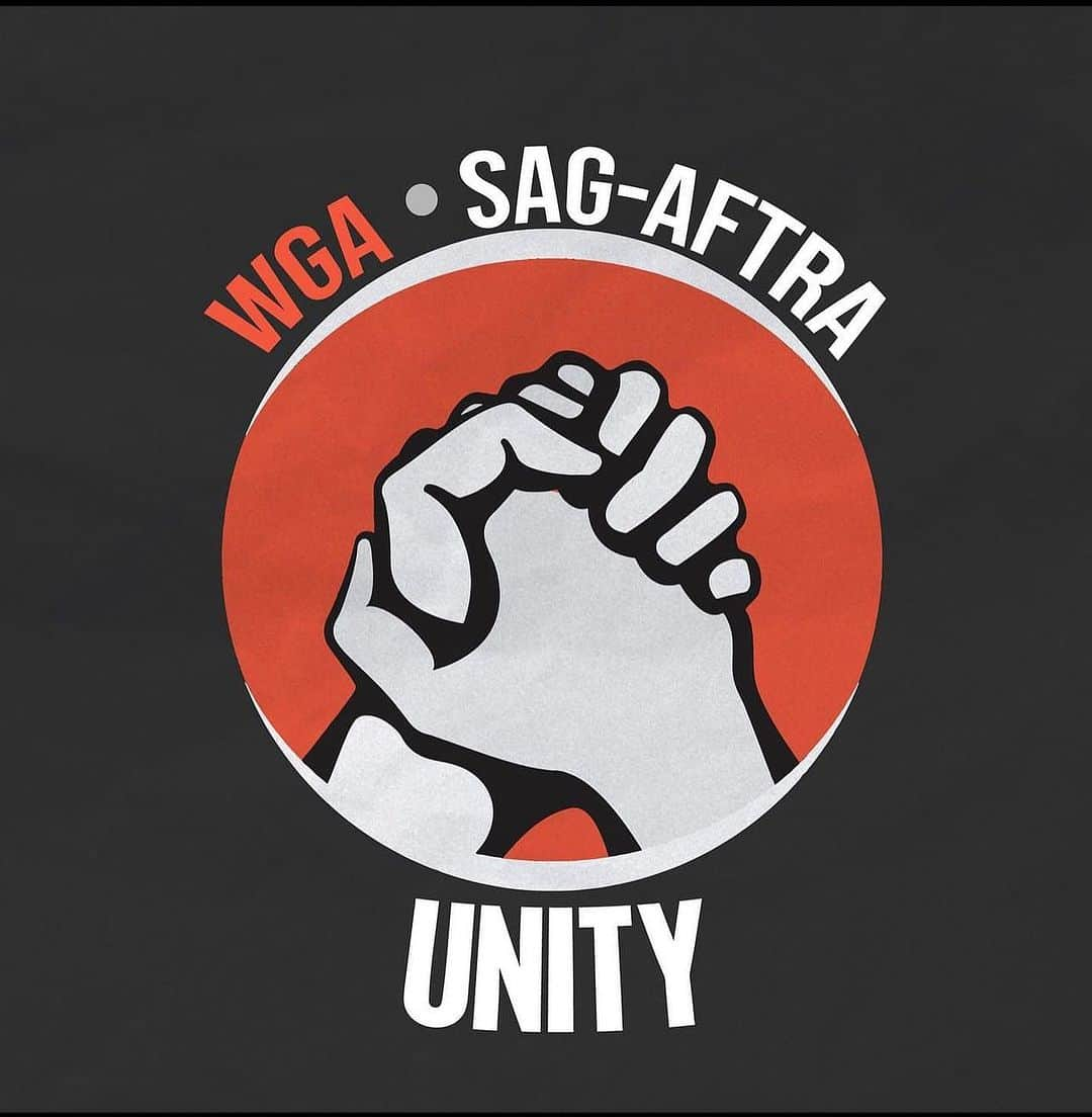 クラーク・グレッグのインスタグラム：「On strike. @sagaftra @wgawest」