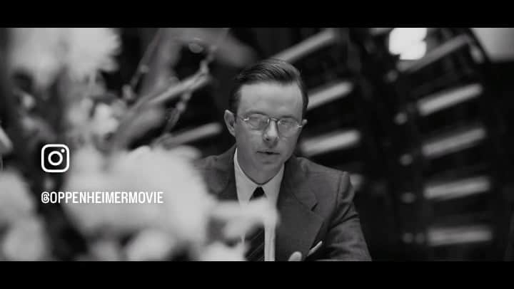 デイン・デハーンのインスタグラム：「Before we strike at midnight, I’d just like to say:  It was an absolute honor to have a seat at this table and I hope everyone in the world goes to see @oppenheimermovie on the biggest screen possible so we can keep making films such as these.」