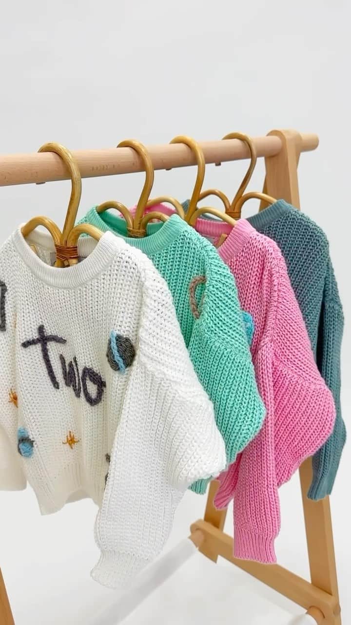 リアン Vのインスタグラム：「Our @benjaminbaby first Collection of sweaters are selling fast! Order your custom sweaters for your little ones now before they’re all gone! Thank you for all the support everyone! We love youuuu all! 💕」