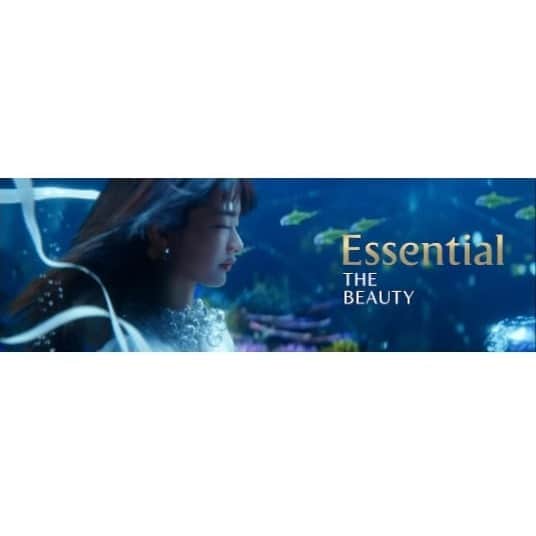 のインスタグラム：「『Essential THE BEAUTY』サマープロモーションが始まります！ マーメイドのように髪をなびかせながら泳ぐスペシャルムービー 「THE BEAUTY MERMAID」が、原宿・神宮前交差点LED大型ビジョン「The SHEL'TTER TOKYO」東急 プラザ表参道原宿店にて 2023 年 7 月 14 日~7 月 20 日に放映されるほか、同店舗にてPOP UP STOREも開催されます。 みなさまぜひ、前を通りかかった際は見てみて下さい🧜 そして限定商品もぜひチェックを！  💄💇‍♀️ @akeminakano__official  👗🧜 @satsuking528」