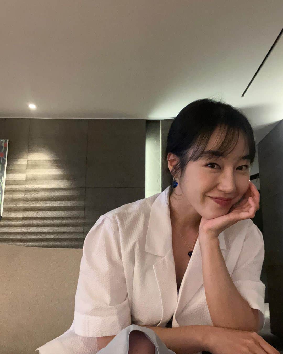 ソ・ウナのインスタグラム：「🩵💙💧🦋🙏🏻」