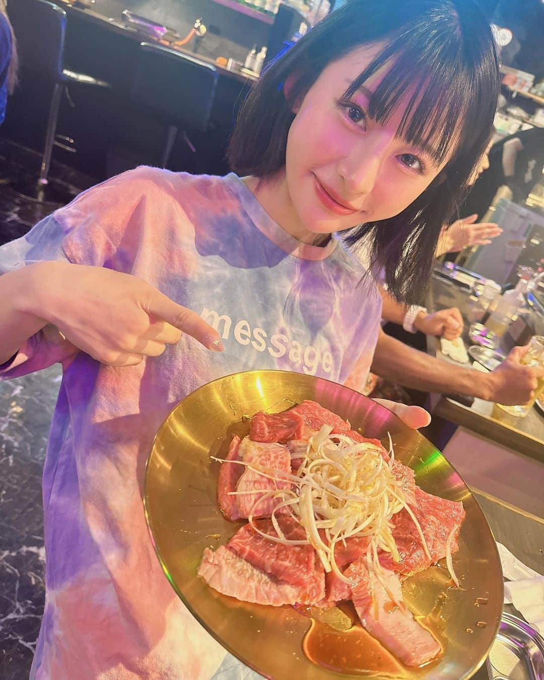 宮島めいさんのインスタグラム写真 - (宮島めいInstagram)「こないだ美味しいお肉食べた😋🍖  肉ーーーーー！！！！厚切りタンとハラミが、だいすき💗😳  でも、20歳超えたあたりからカルビが食べられなくなって、悲しい🥲  一人焼肉するくらい焼肉だいすき！おすすめあったら教えてください💓」7月14日 11時43分 - miyajima_mei