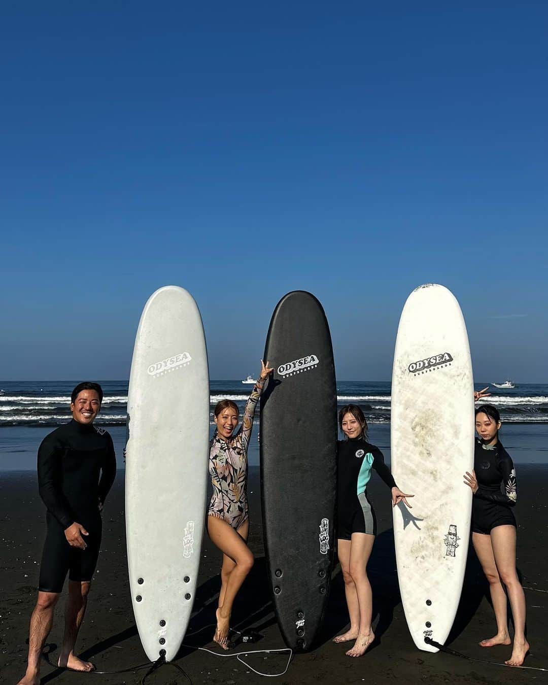 河路由希子さんのインスタグラム写真 - (河路由希子Instagram)「. 人生初のサーフィン🏄‍♀️ マリンスポーツほぼほぼ経験ないけどすっごく楽しかった✨️ シャベチャンの撮影だったからアップロードお楽しみに！！🥳」7月14日 11時47分 - kawajiyukiko