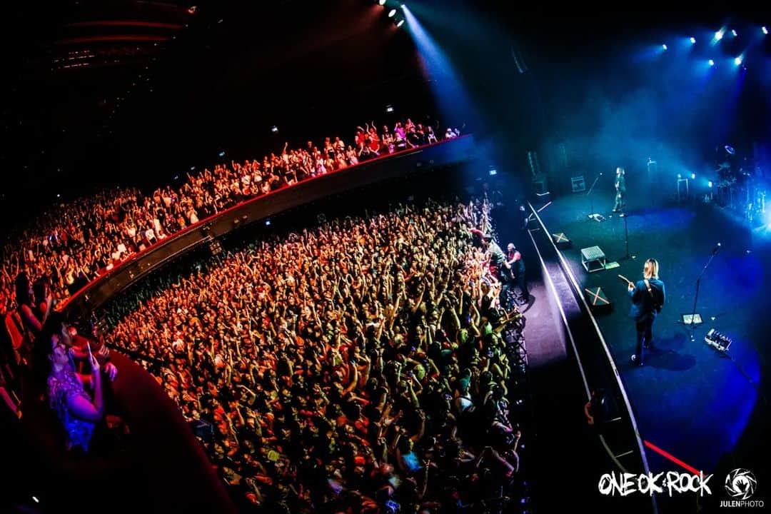 ONE OK ROCKさんのインスタグラム写真 - (ONE OK ROCKInstagram)「Thanks Paris!! ONE OK ROCK 2023 LUXURY DISEASE EUROPE TOUR!!  #ONEOKROCK #LuxuryDisease #Europe #tour photo by @julenphoto」7月14日 12時02分 - oneokrockofficial