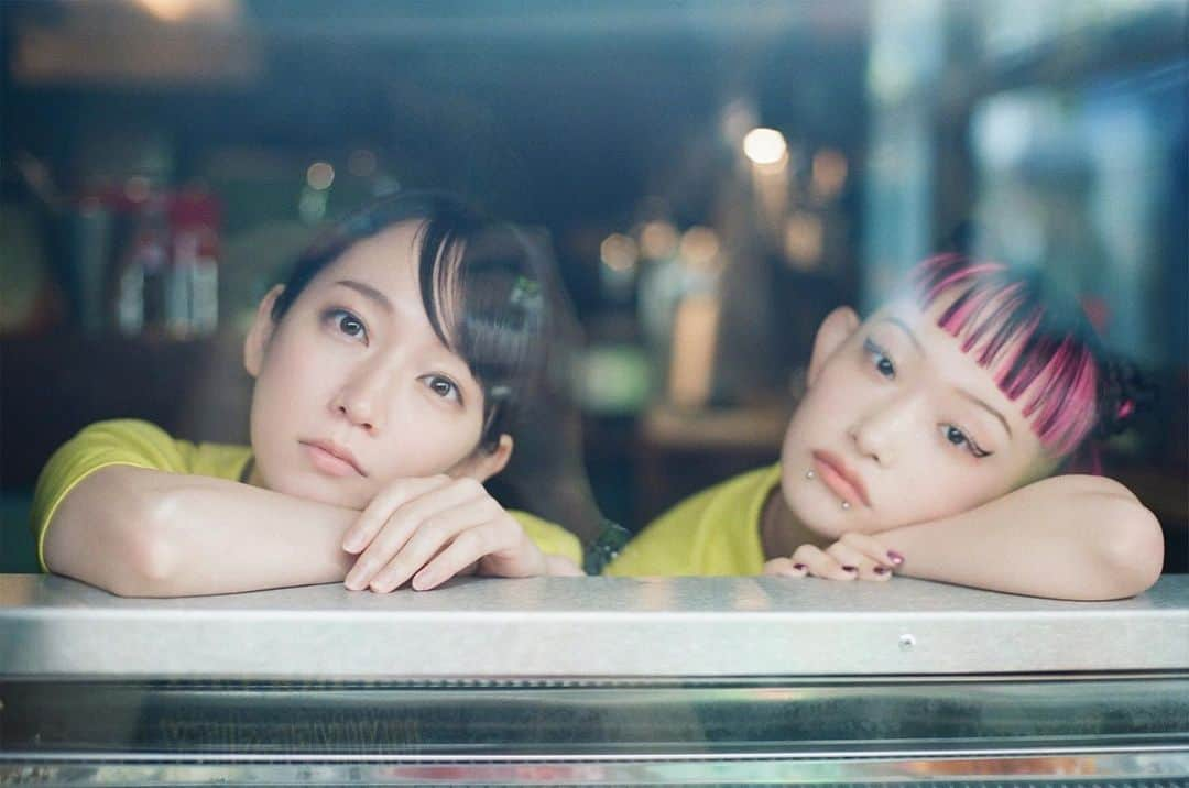 吉岡里帆さんのインスタグラム写真 - (吉岡里帆Instagram)「映画"ICE CREAM FEVER" 本日公開🧚🏻‍♂️ 今日は東京、明日は大阪、京都に舞台挨拶行きます🍧  @thechihara  @icecreamfever_m   #映画 #アイスクリームフィーバー」7月14日 12時04分 - riho_yoshioka