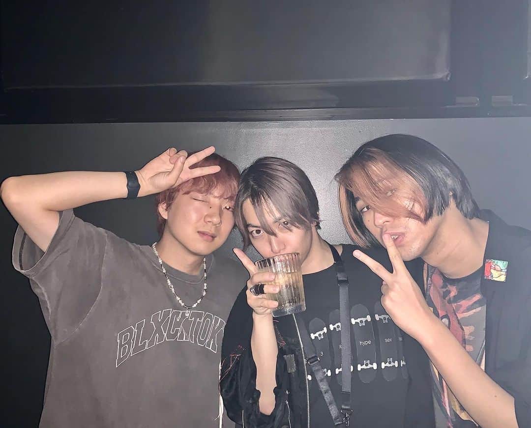 武瑠のインスタグラム：「日常  #GOMESS #yackle  #million_dollar_orchestra」