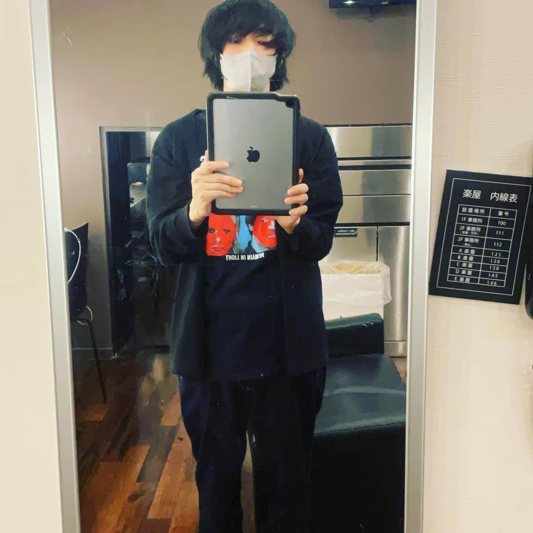 木下理樹のインスタグラム：「オンエアイーストにイン」