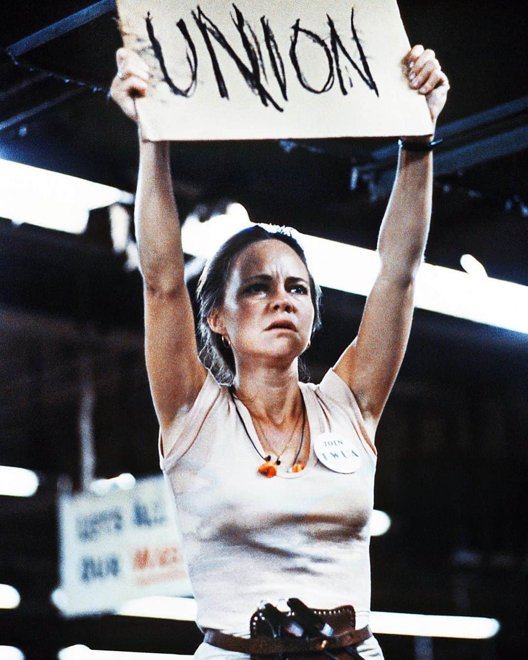 ロザリオ・ドーソンさんのインスタグラム写真 - (ロザリオ・ドーソンInstagram)「Gotta update my strike @sagaftra swag…」7月14日 13時56分 - rosariodawson
