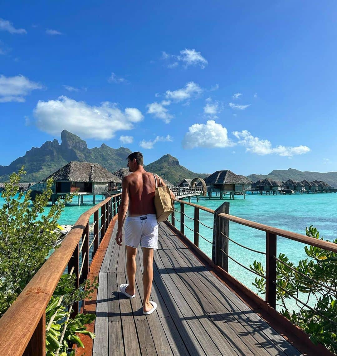 ティボ・クルトゥワさんのインスタグラム写真 - (ティボ・クルトゥワInstagram)「BORA BORA 😍🏝️☀️」7月14日 16時30分 - thibautcourtois